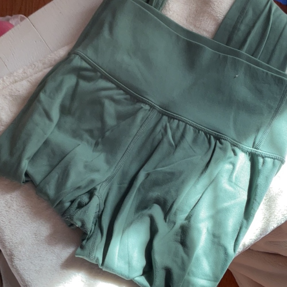 Green Athletic leggings